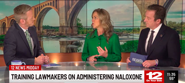 Đệ nhất phu nhân cùng các phát thanh viên