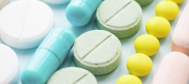 hình ảnh nhiều viên thuốc được xếp thành hàng